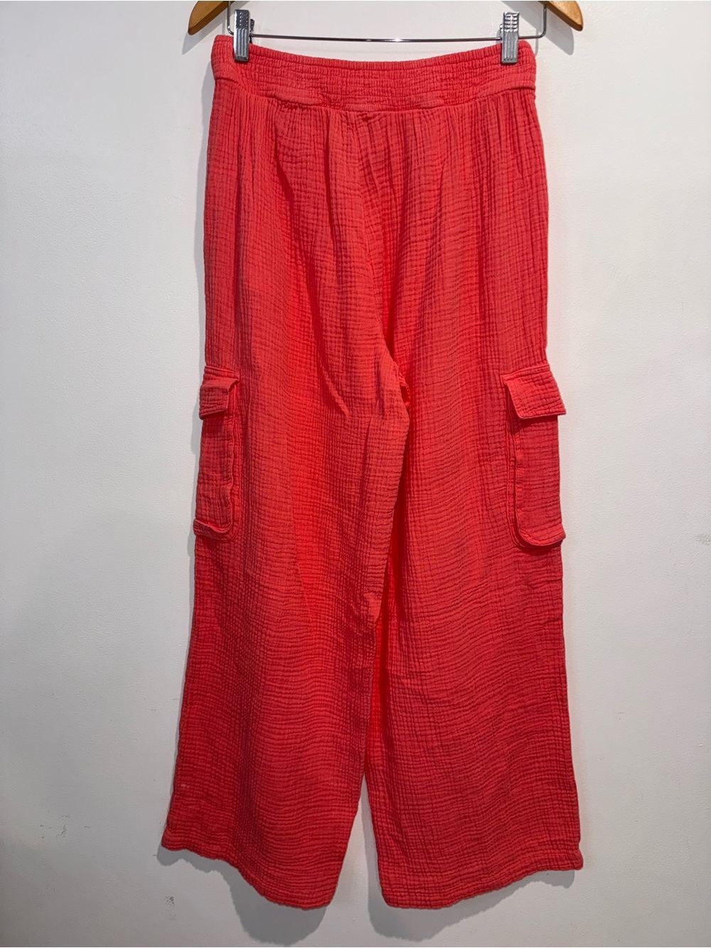 Aerie Gauzy High Waisted Cargo Pant
Jordyn size small regular NWT - Picture 4 of 13